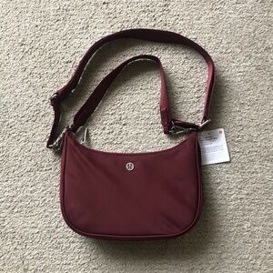 LULULEMON- City Essential Bags.3L.NWT.